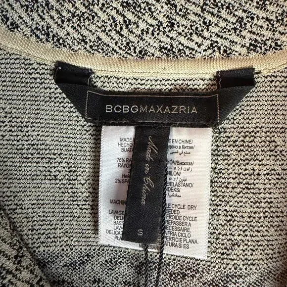 SOLS!!! NWT NEW BCBGMaxazria Geometric Jacquard Knit Crop Top Size S - Picture 4 of 6